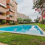 Blueground Pedralbes Pool Garden Ac Bcn-175