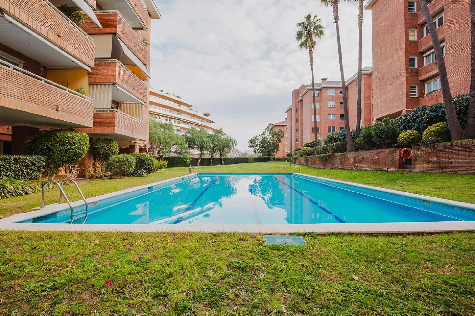 Blueground Pedralbes Pool Garden Ac Bcn-175 Apartment *