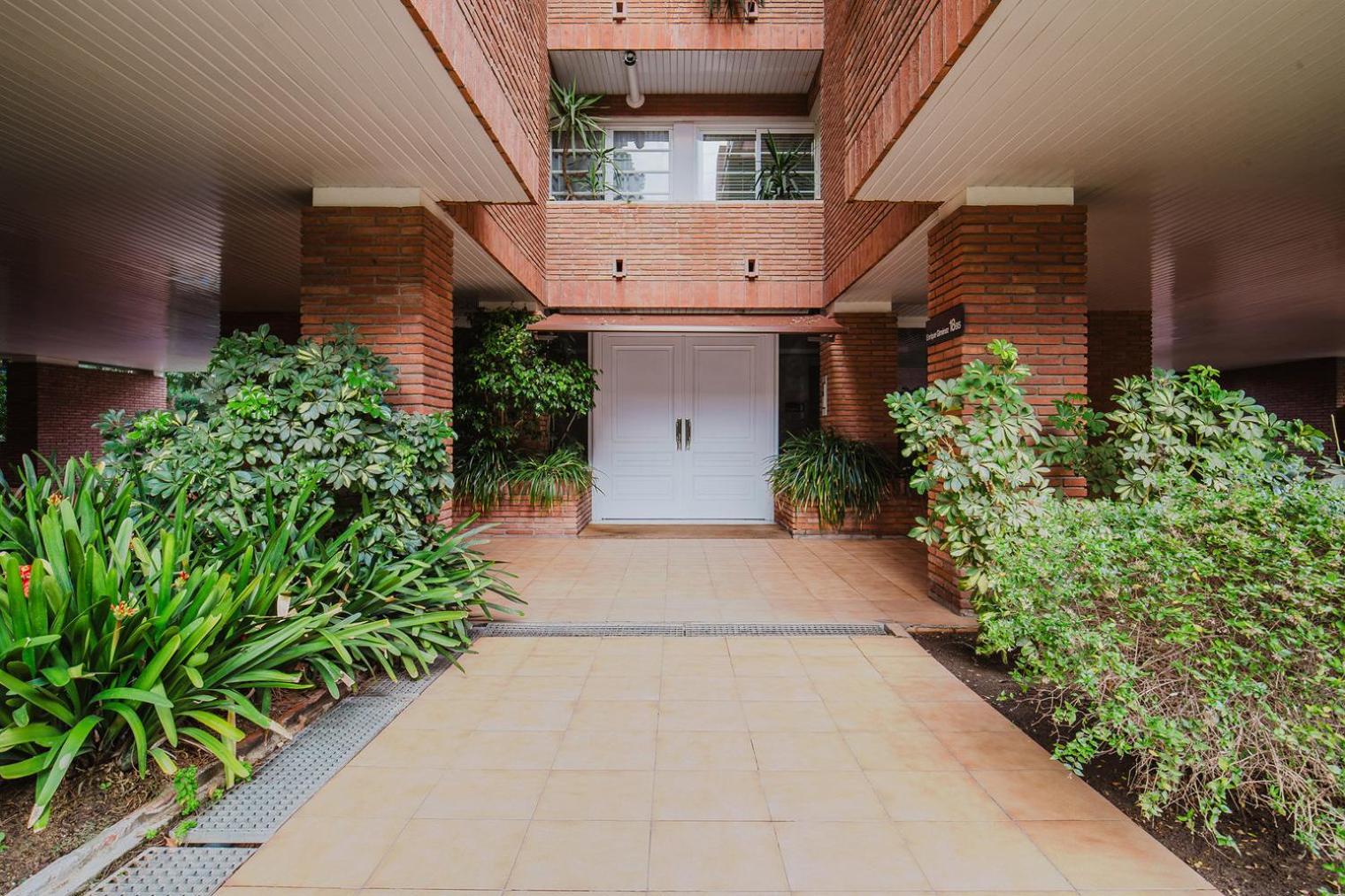 Blueground Pedralbes Pool Garden Ac Bcn-175 Barcelona