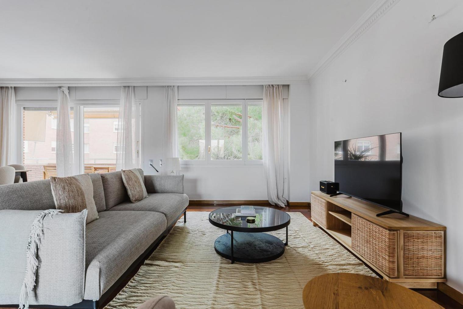 Apartment Blueground Pedralbes Pool Garden Ac Bcn-175