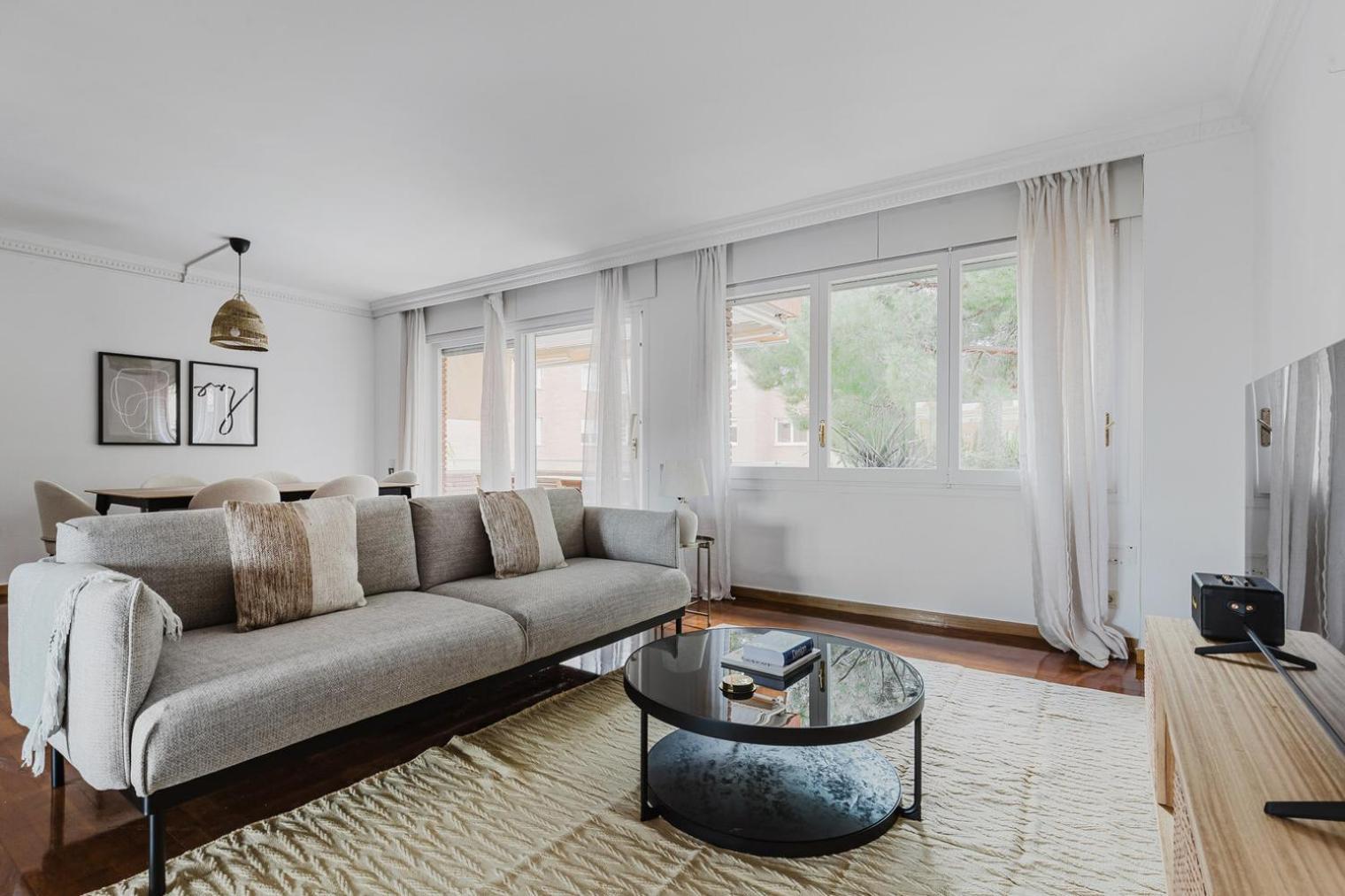 Blueground Pedralbes Pool Garden Ac Bcn-175 Apartment *